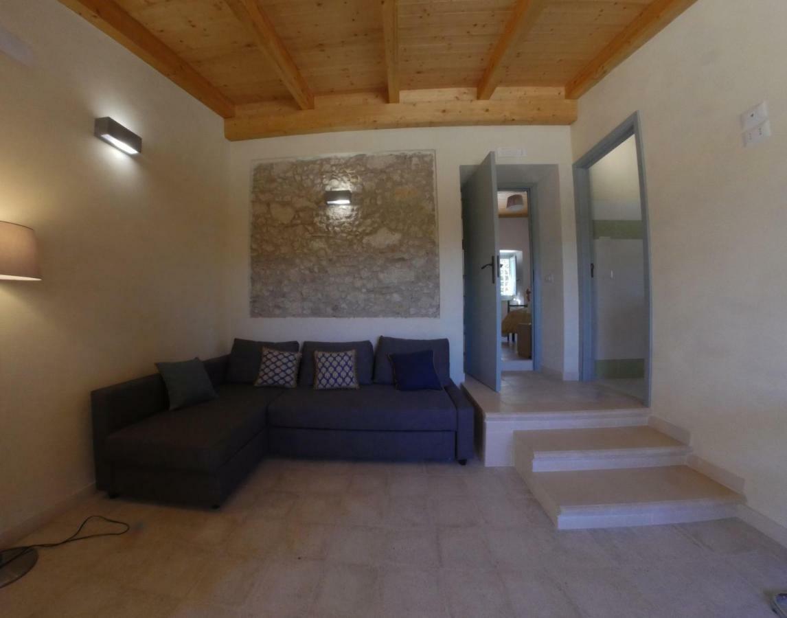 Vila La Casa Del Miele Di Borgo Carbone Locri Exteriér fotografie
